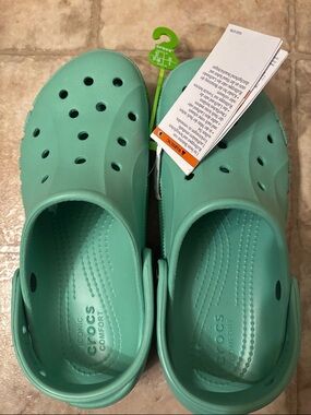 CROCS Classic Clog in Mint Teal W7